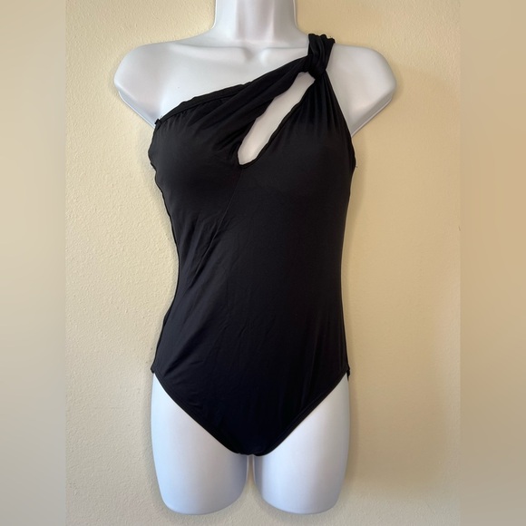 Carmen Marc Valvo Swim Twisted Tides One Shoulder Cut Out One Piece, size 8 NWT! - Picture 3 of 11